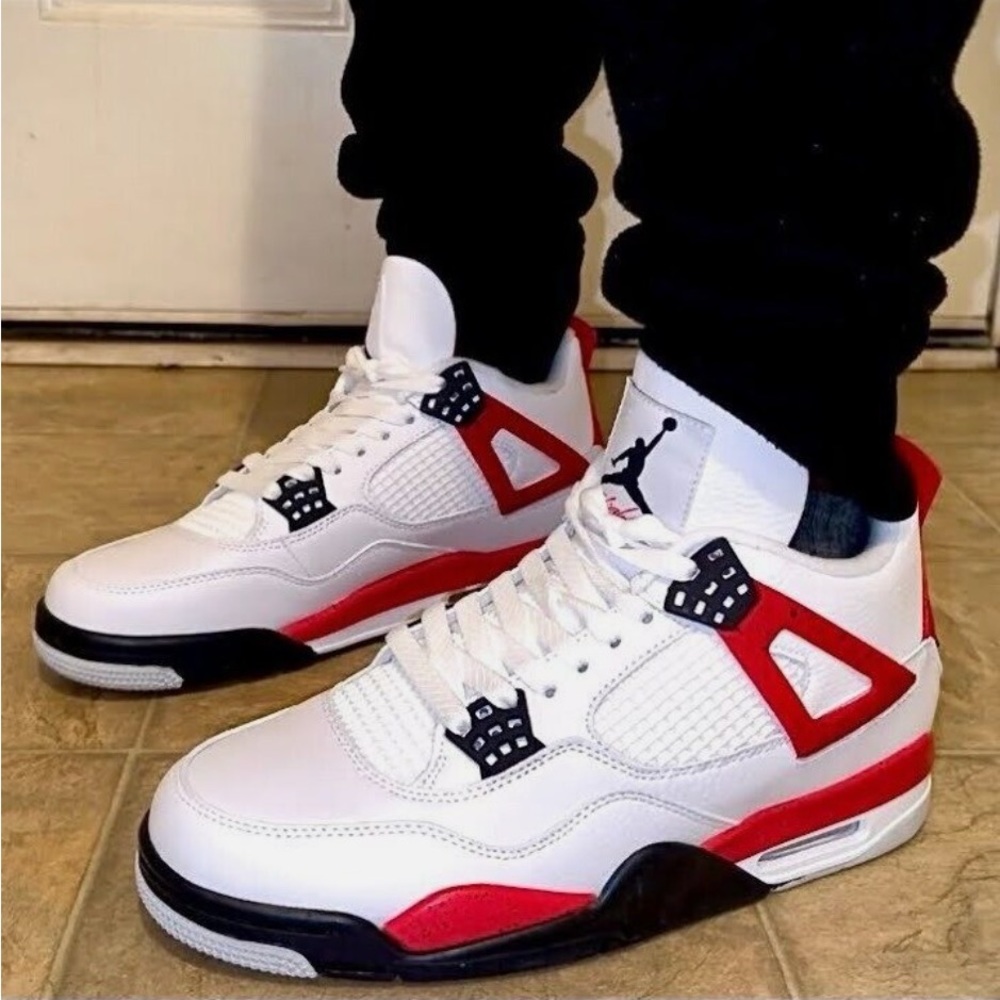 BRAND NEW: Nike Air Jordan 4 in Red Cement